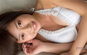 Sayaka Ohnuki looks gorgeous in a deep neck white top